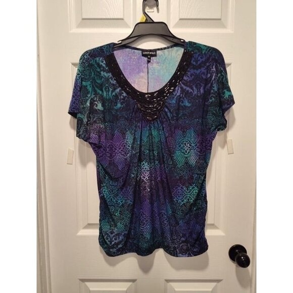 Fashion Bug Blouse Top Sz XL Womans Green Purple Knit Short Sleeve V-neck Beaded - Picture 1 of 11